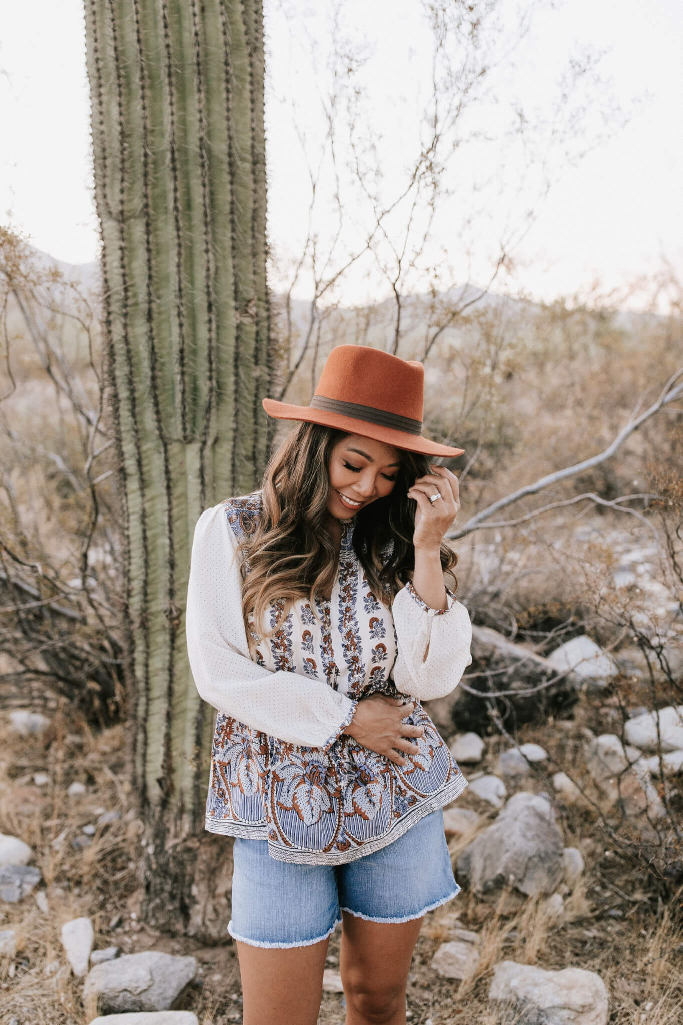 What to wear in the desert, What to wear to palm springs, What to wear to Arizona, What to wear to Scottsdale, Best desert style, Desert outfits, Desert chic fashion, Best color to wear in the desert, Boho clothing, Desert clothes, Desert chic dress, Bohemian style, How to dress bohemian, Boho chic, Boho peasant top, Bohemian peasant top, Boho look, @luckybrand, Lucky Brand, boho inspiration