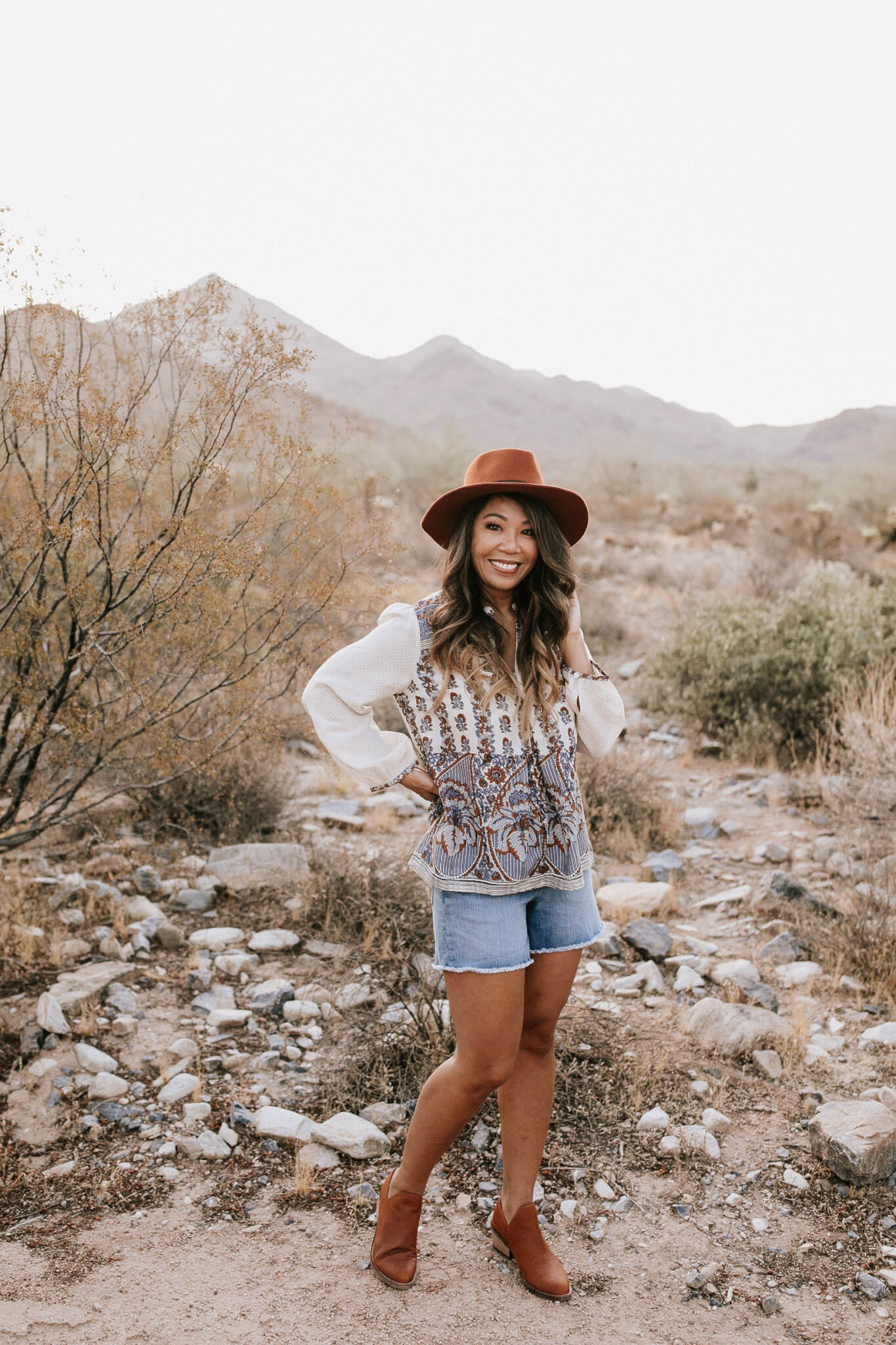 What to wear in the desert, What to wear to palm springs, What to wear to Arizona, What to wear to Scottsdale, Best desert style, Desert outfits, Desert chic fashion, Best color to wear in the desert, Boho clothing, Desert clothes, Desert chic dress, Bohemian style, How to dress bohemian, Boho chic, Boho peasant top, Bohemian peasant top, Boho look, @luckybrand, Lucky Brand, boho inspiration