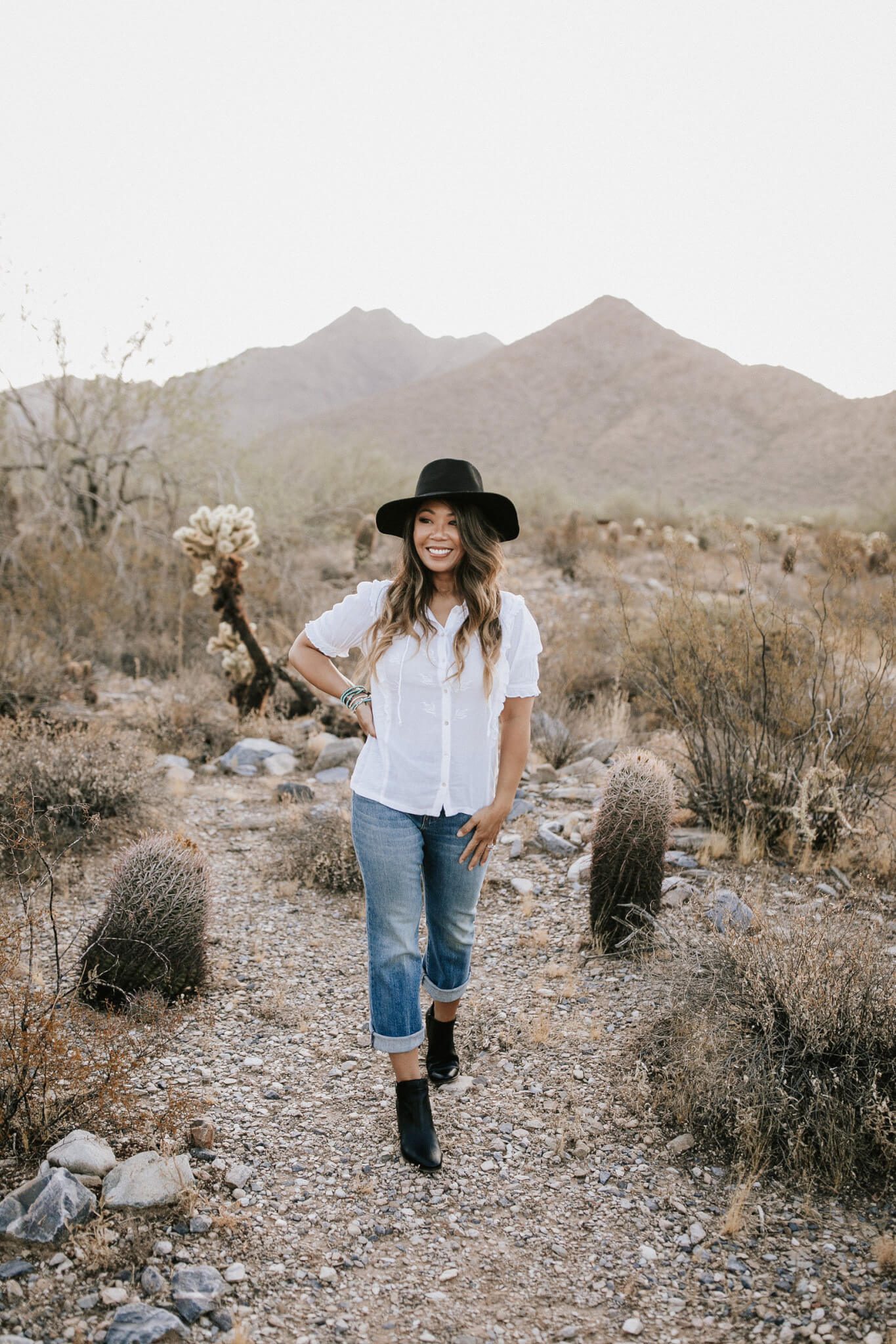 What to wear in the desert, What to wear to palm springs, What to wear to Arizona, What to wear to Scottsdale, Best desert style, Desert outfits, Desert chic fashion, Best color to wear in the desert, Boho clothing, Desert clothes, Desert chic dress, Bohemian style, How to dress bohemian, Boho chic, Boho peasant top, Bohemian peasant top, Boho look, @luckybrand, Lucky Brand, boho inspiration