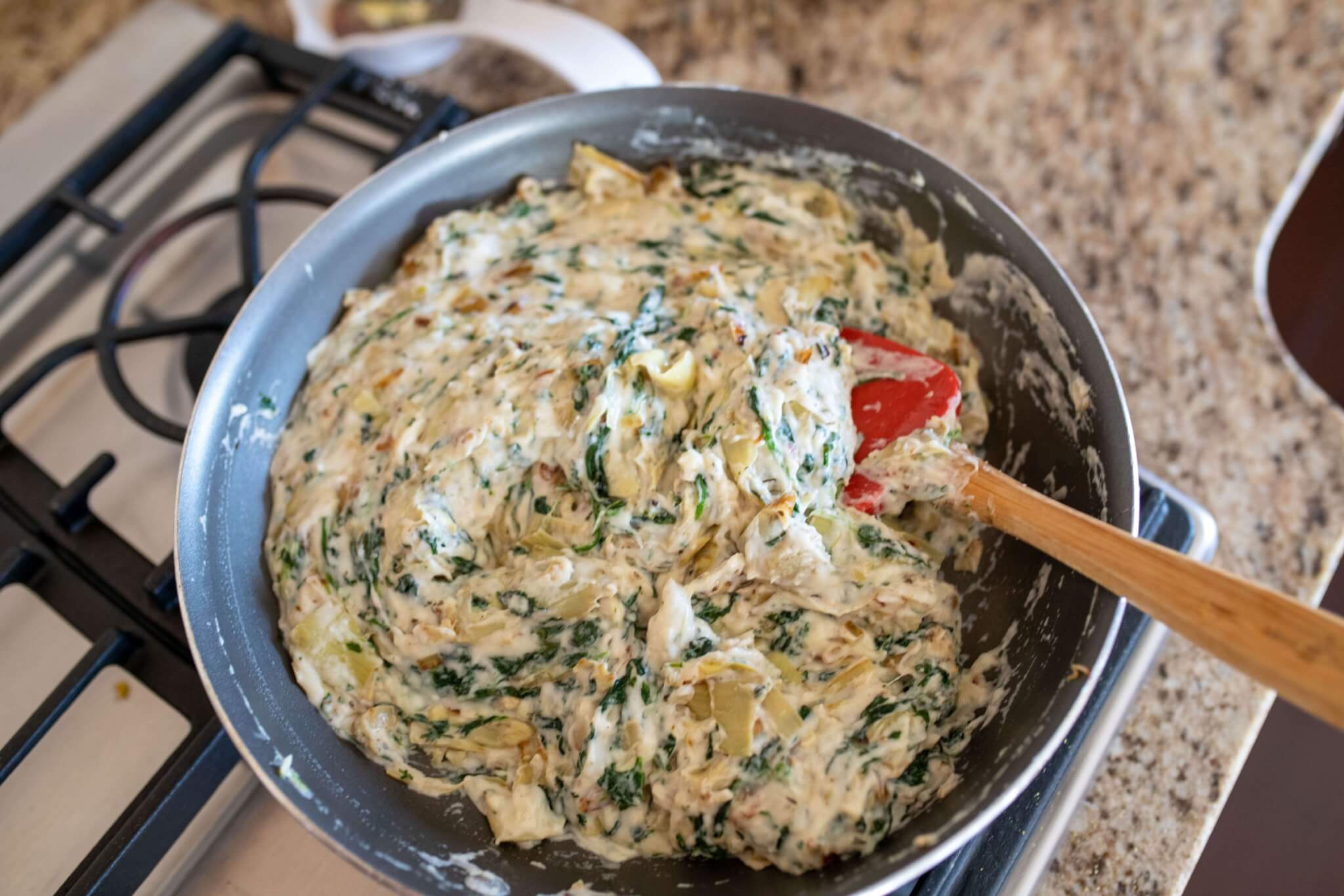Cape Cod Chips, Cape Cod potato chips, Cape Cod Waves®Chips, best potato chips, kettle cooked chips, crunchy potato chips, @CapeCodChips, Cape Cod Chips Waves®, spinach artichoke dip recipe