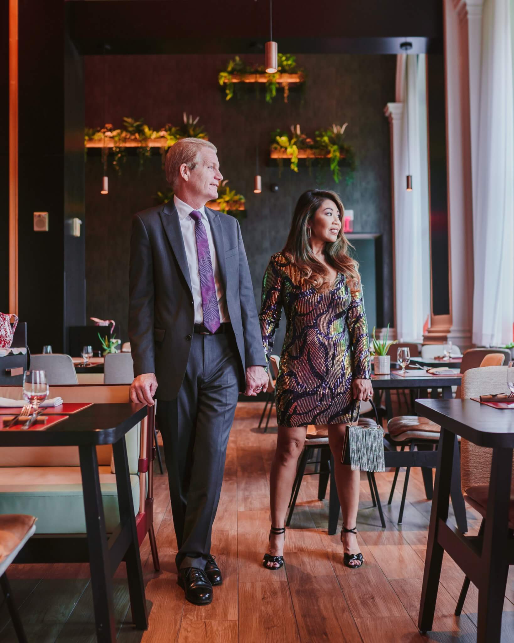 what you should wear to a wedding as a guest

