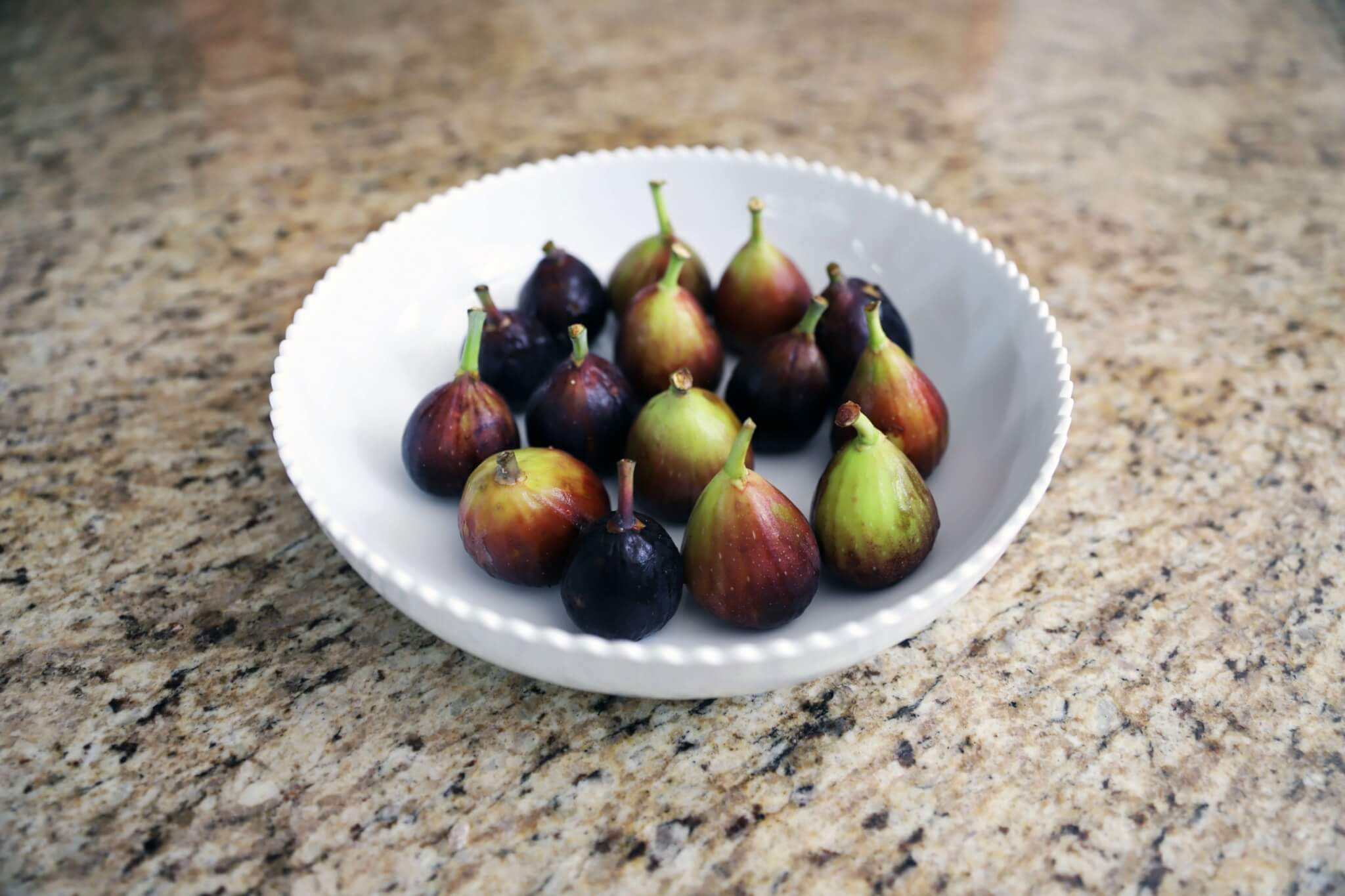 fresh figs in a bowl